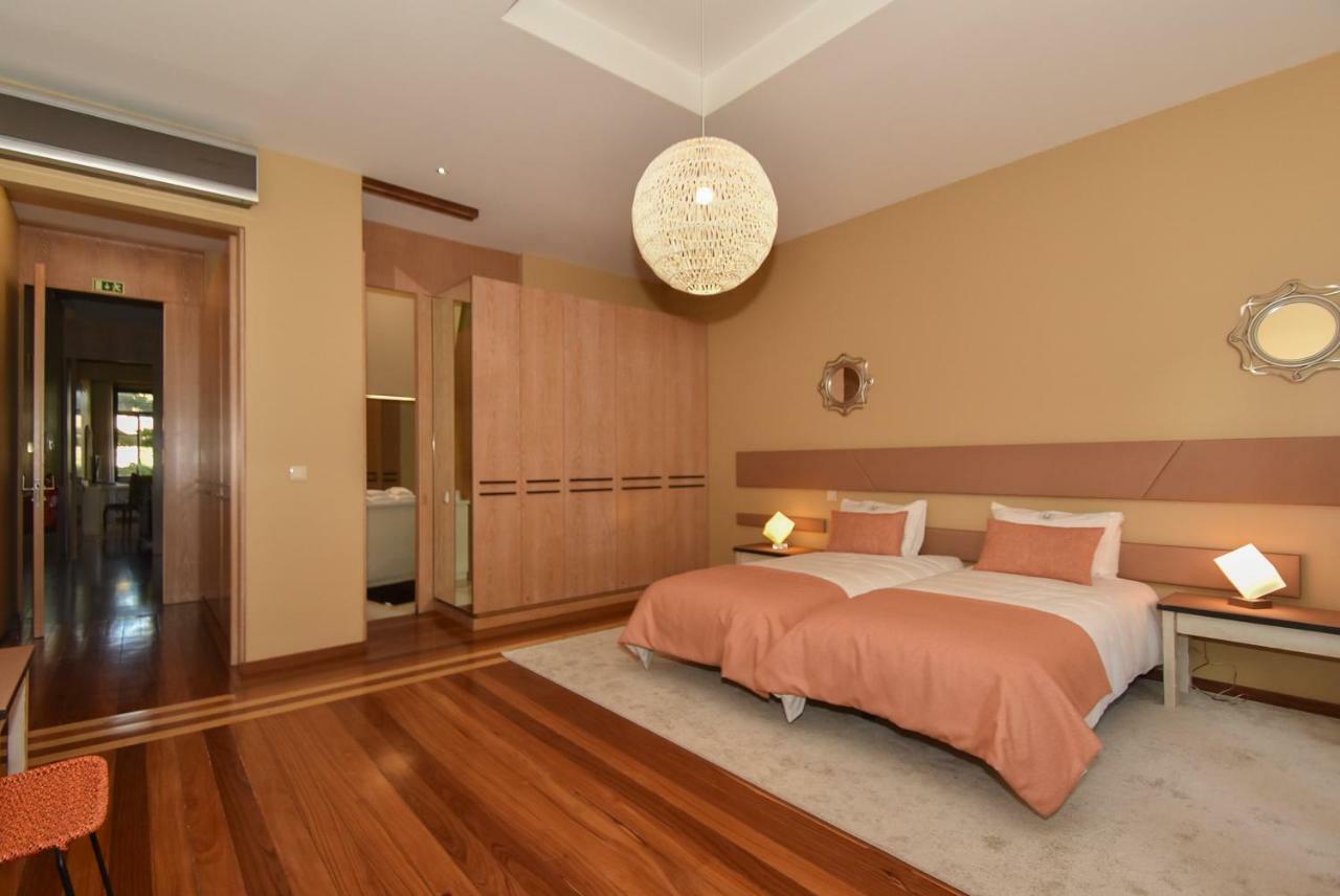 Deluxe Twin Room Street View,854609774:JPEG